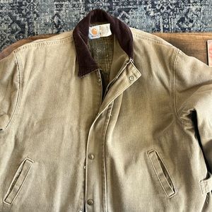 Vintage Carhartt size XL great condition lined with double pockets!